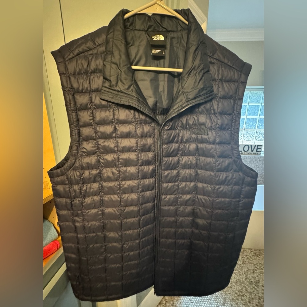 The North Face Men's Blue Puffer Vest